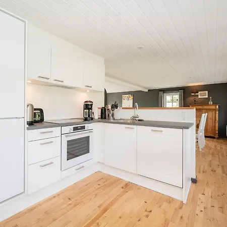 Feriehus 1 *
